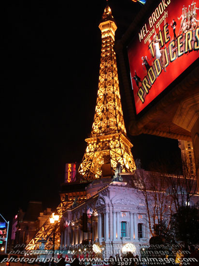 Las-Vegas-Paris-night