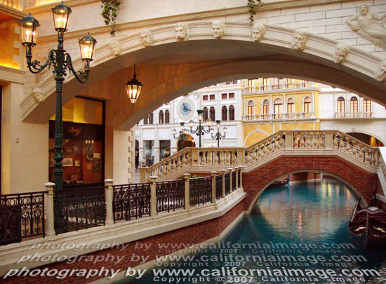 Venetian-Las-Vegas-canal