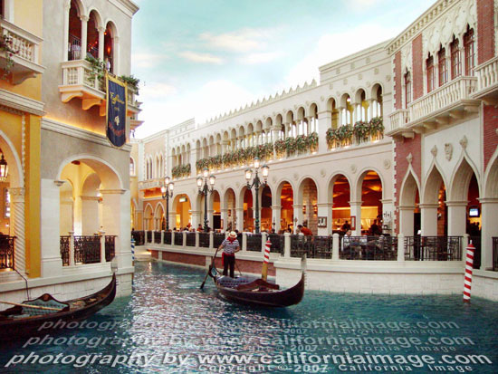 Venetian-Las-Vegas-gondola-ride