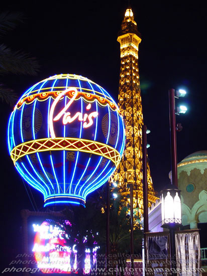 Las-Vegas-Paris-Lights
