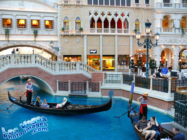 venetian_las_vegas_inside-11