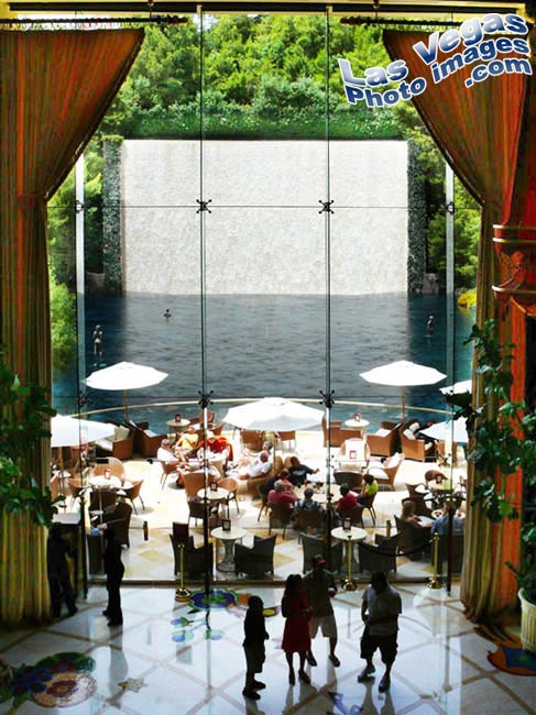 wynn_real_waterfall_las_vegas