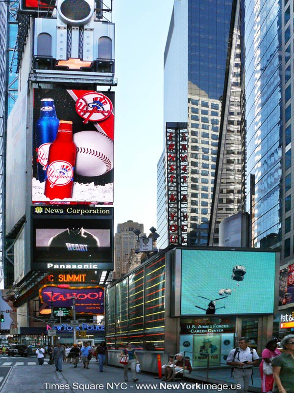 New-York-Times-Square-NYC-34