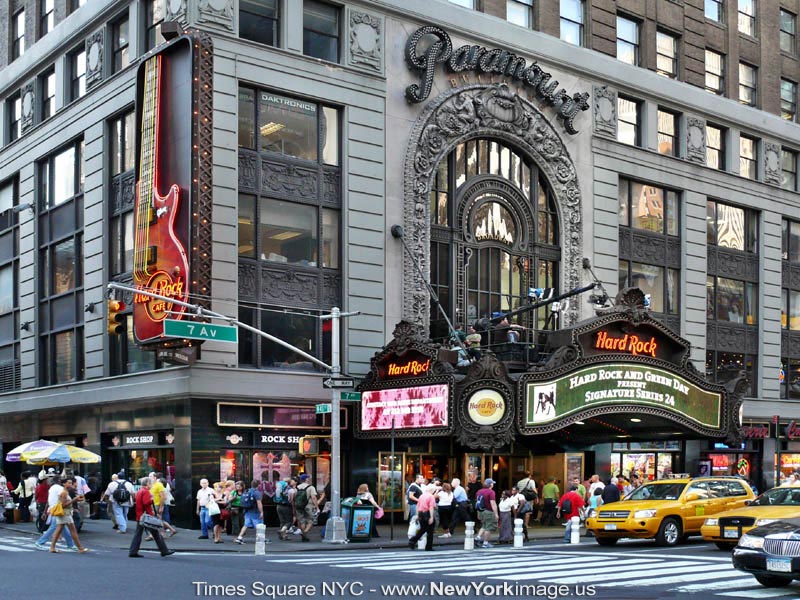 New-York-Times-Square-NYC-36