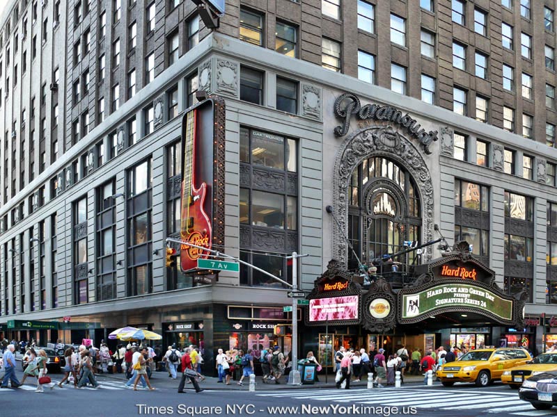 New-York-Times-Square-NYC-37